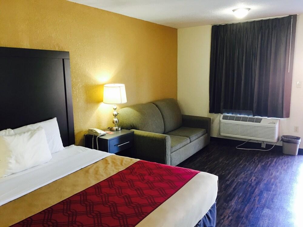 Econo Lodge Inn & Suites Matthews - Charlotte Exterior photo