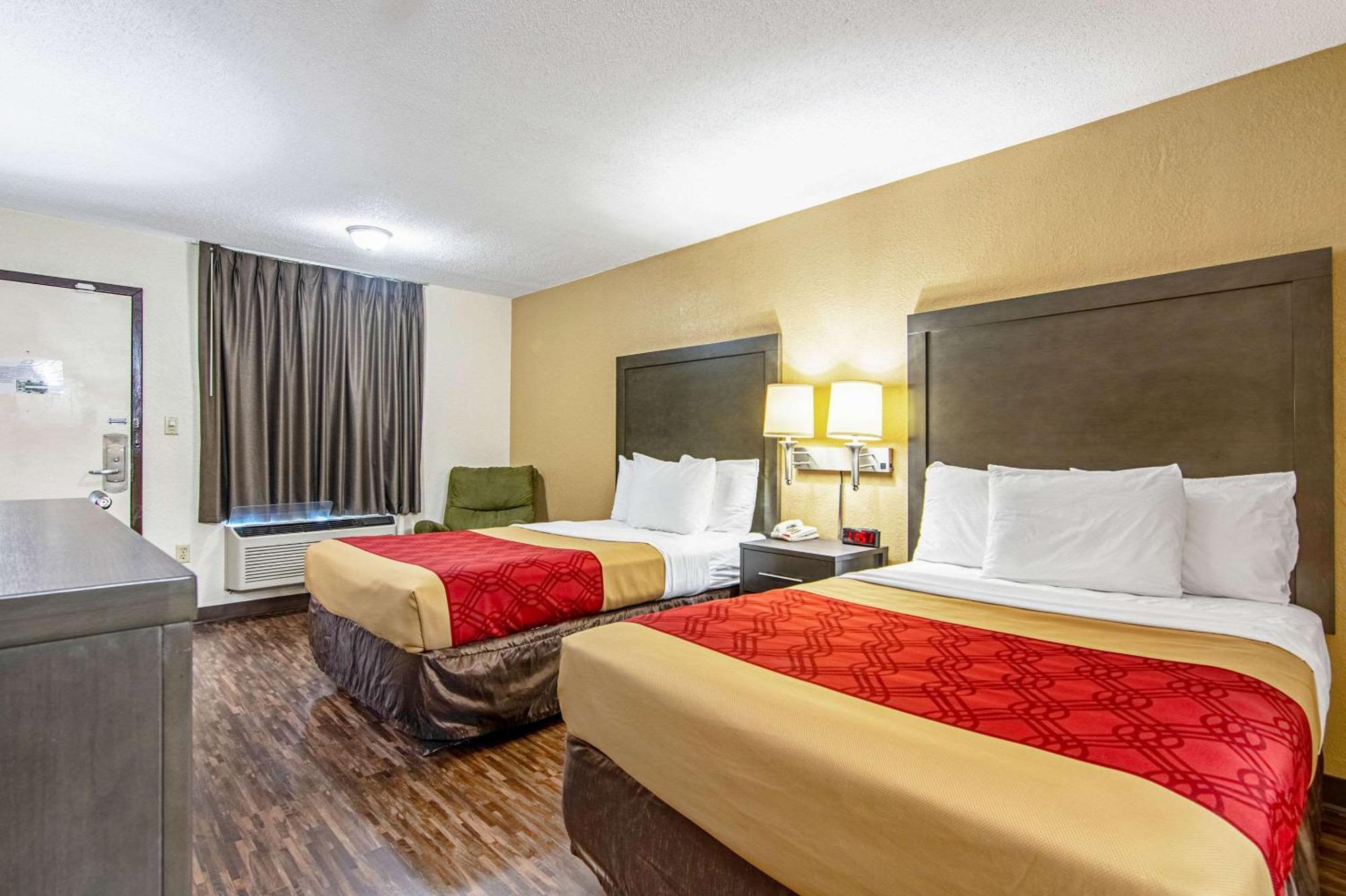 Econo Lodge Inn & Suites Matthews - Charlotte Exterior photo