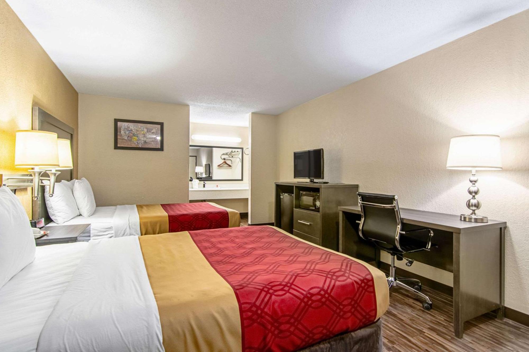 Econo Lodge Inn & Suites Matthews - Charlotte Exterior photo