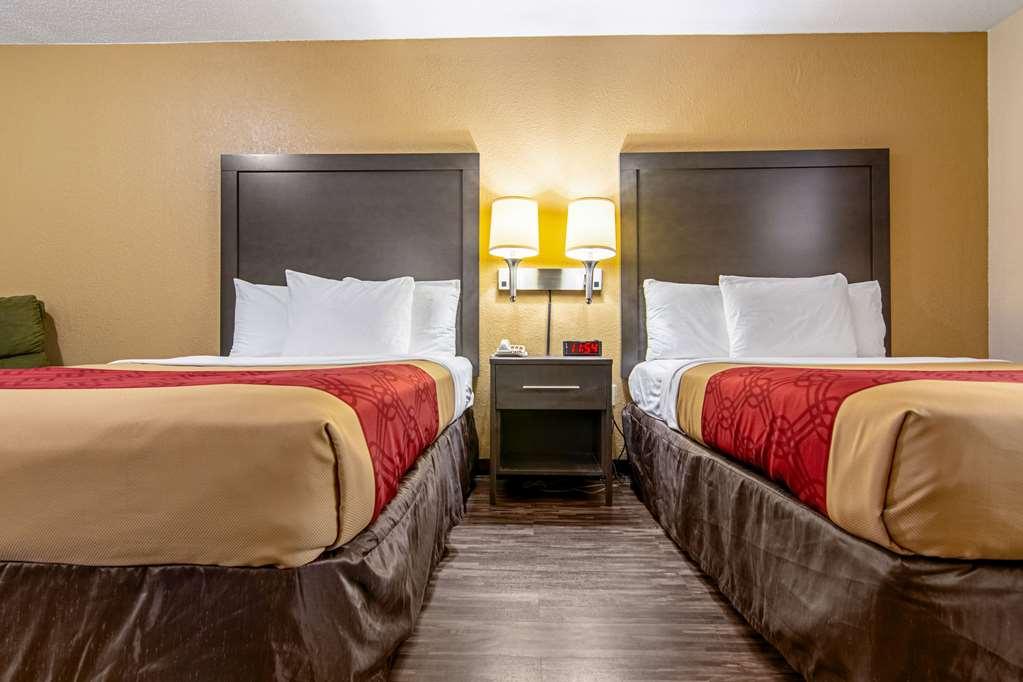 Econo Lodge Inn & Suites Matthews - Charlotte Room photo