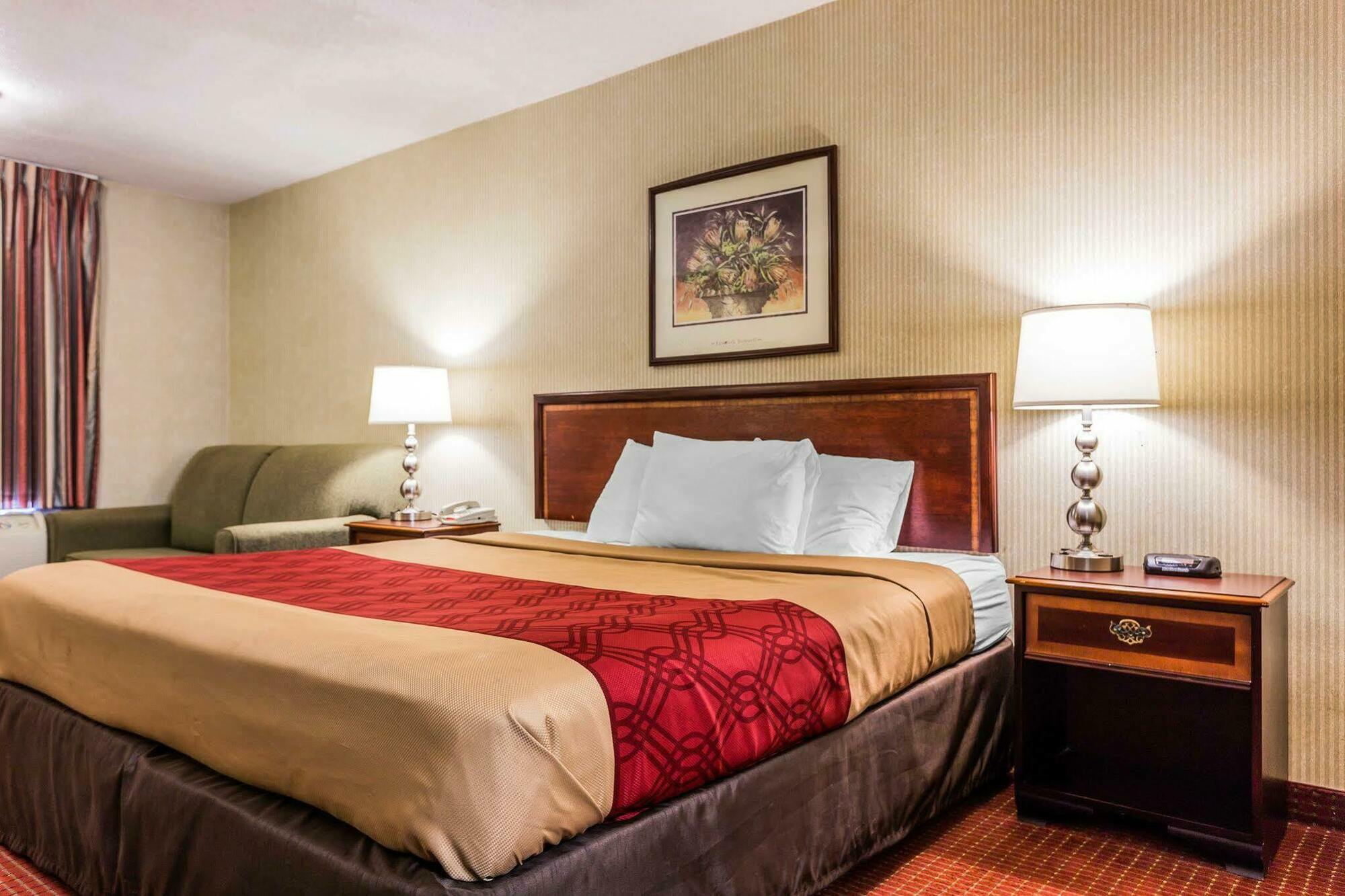 Econo Lodge Inn & Suites Matthews - Charlotte Exterior photo