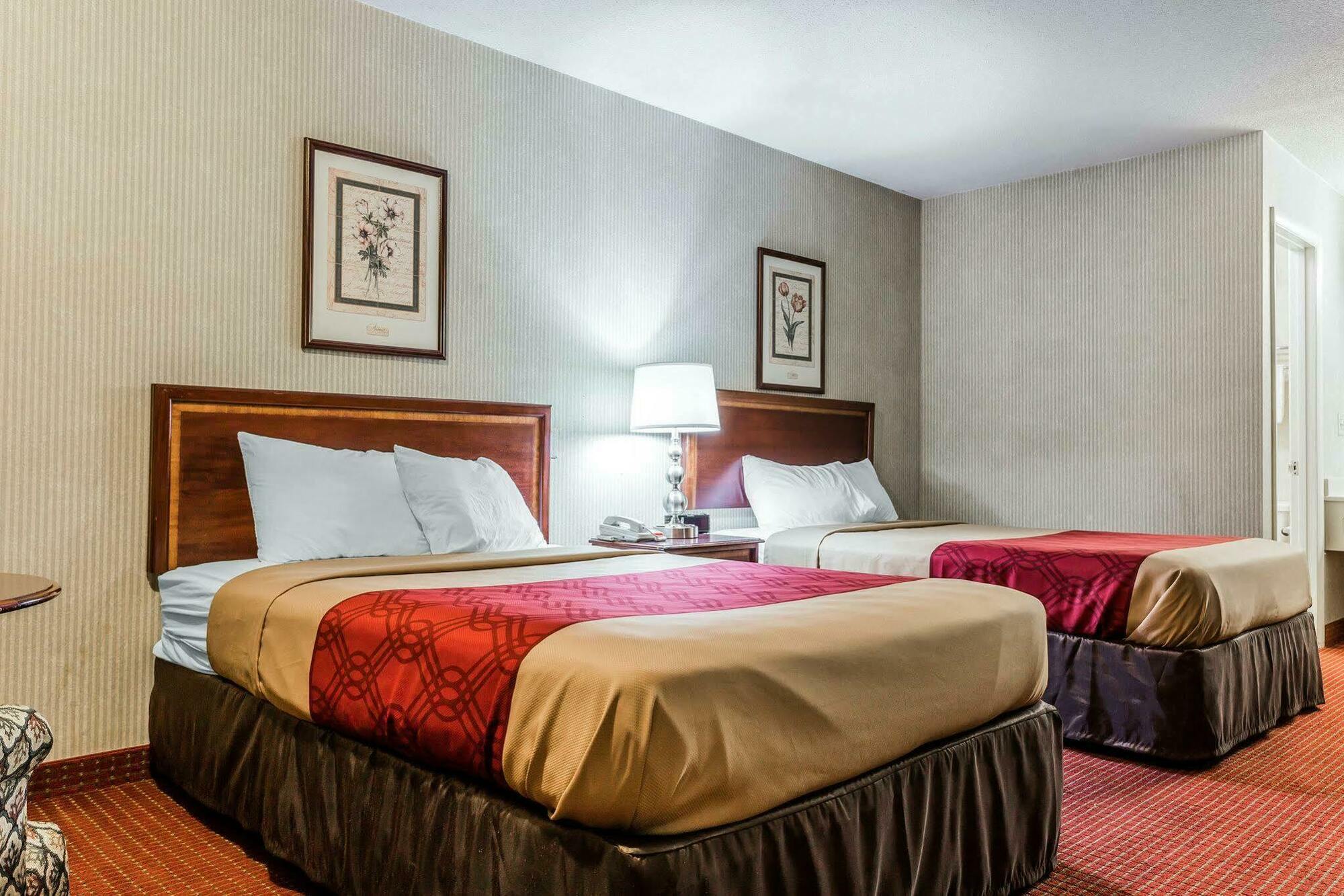 Econo Lodge Inn & Suites Matthews - Charlotte Exterior photo